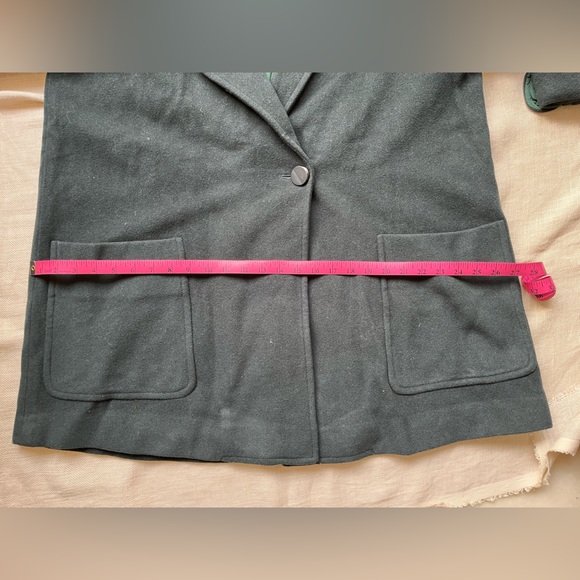 SOLD ❌ Emerald Green Overcoat - Picture 7 of 9